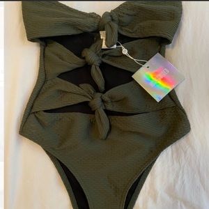 Knotted one piece never worn